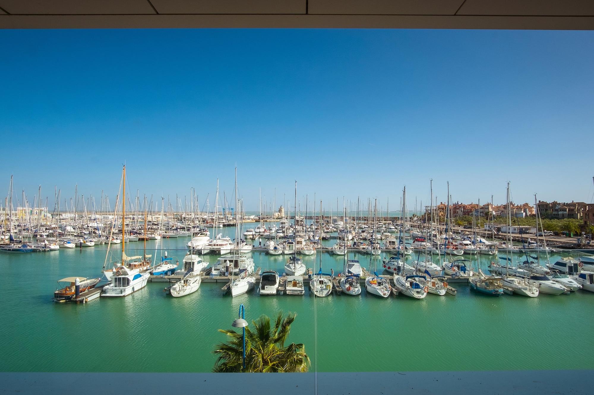 Suites Puerto Sherry El Puerto de Santa María Kültér fotó
